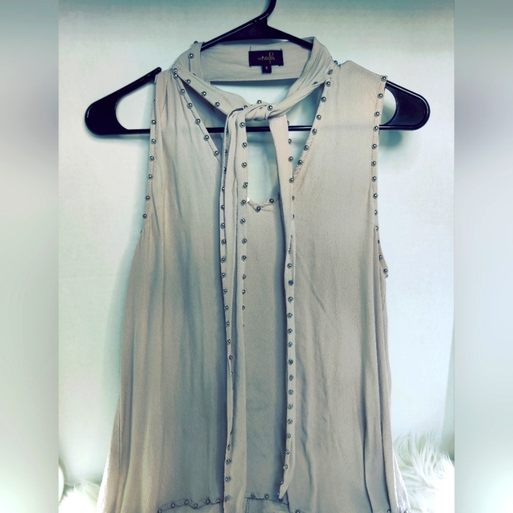 BUCKLE TOP **NECKTIE** STUDDED CREAM TANK EXTREMELY CLASSY! *S*